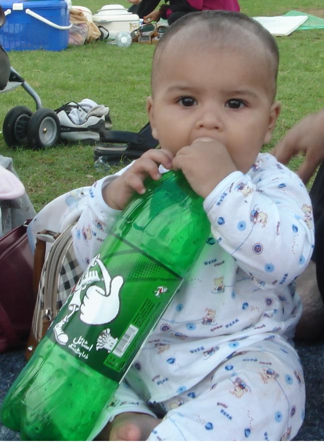 Aaj Feader Nahen Cold Drink Peenay Ko Dil Chah Raha Hay1.JPG