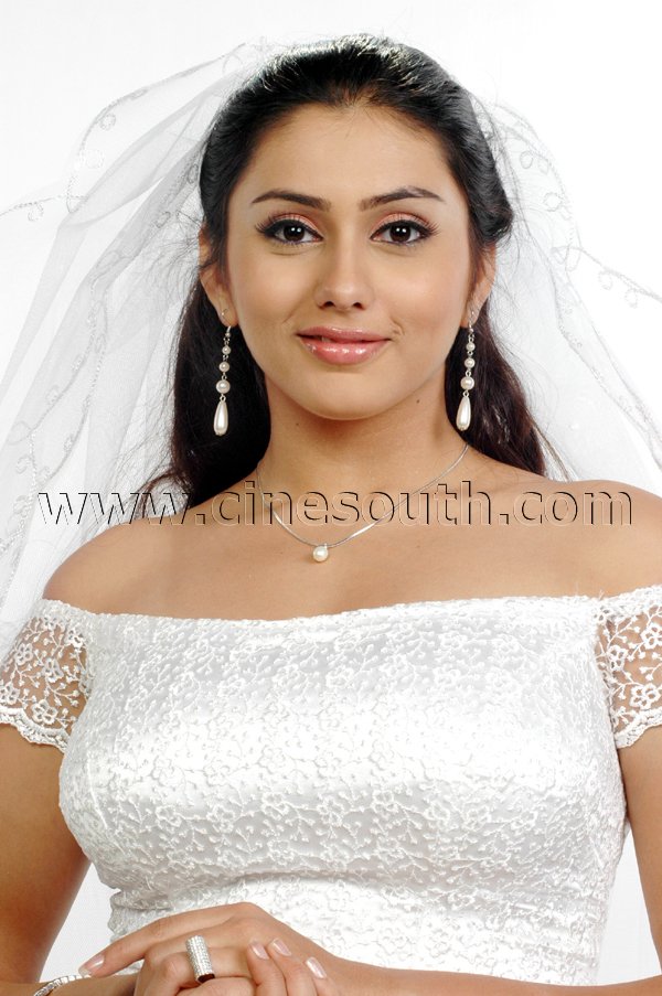 azhaganapongal170813jr9.jpg