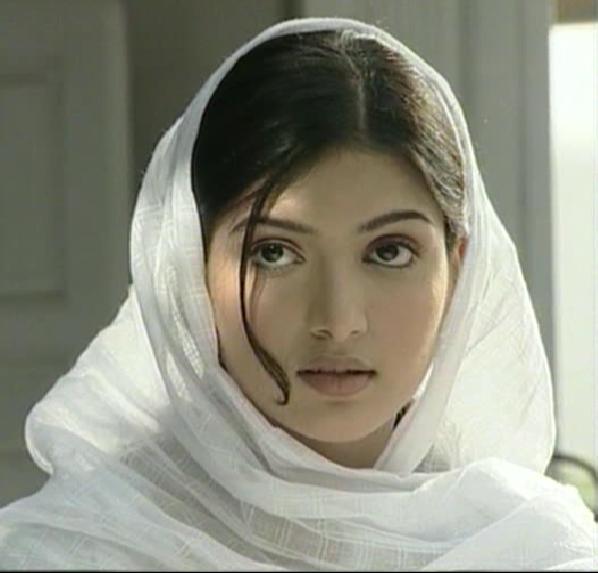 Sara (02).jpg
