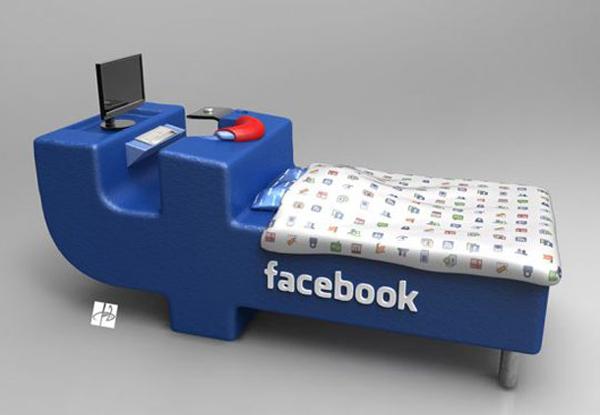Fbed-Facebook-Bed-and-Desk-set-up.jpg