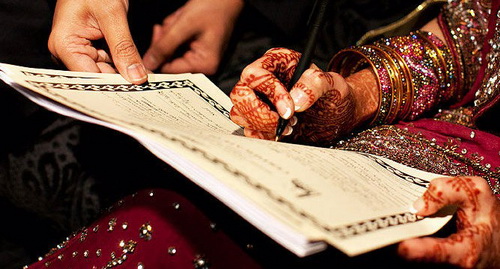 nikah_paper_signing_traditional_muslim_wedding_ceremony_chic-e1363956711115down.jpg